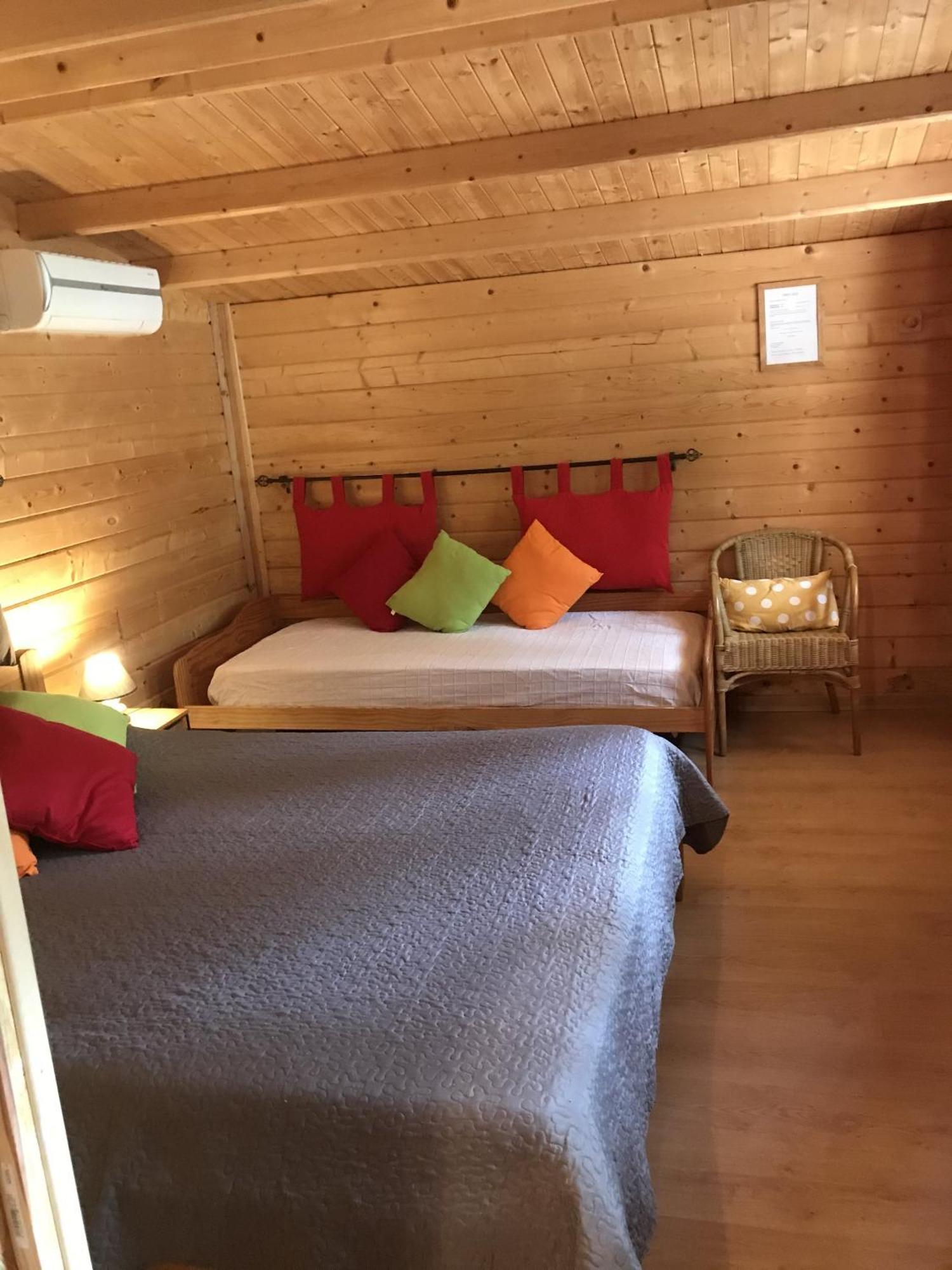 Bed and Breakfast Mas De La Pinede Ex-Les Arbousiers Bollène Zimmer foto